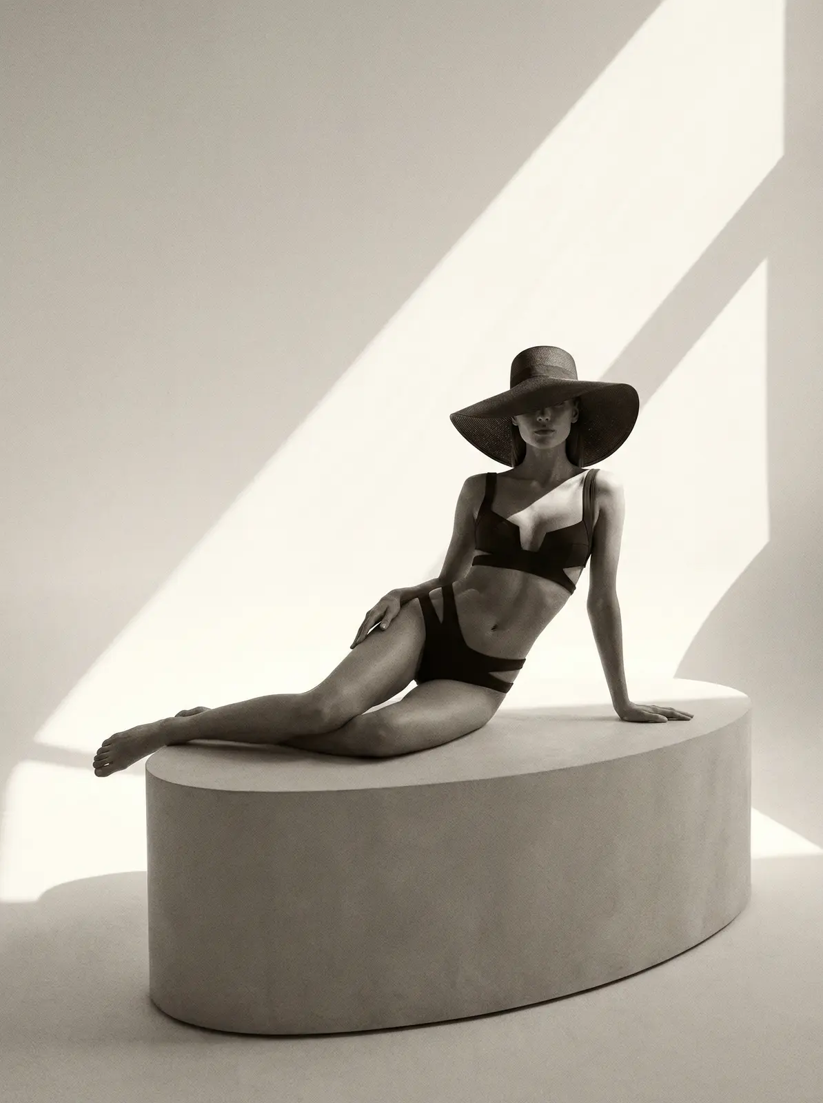 牛牛体育平台 比基尼 设计师泳装艺术短视频